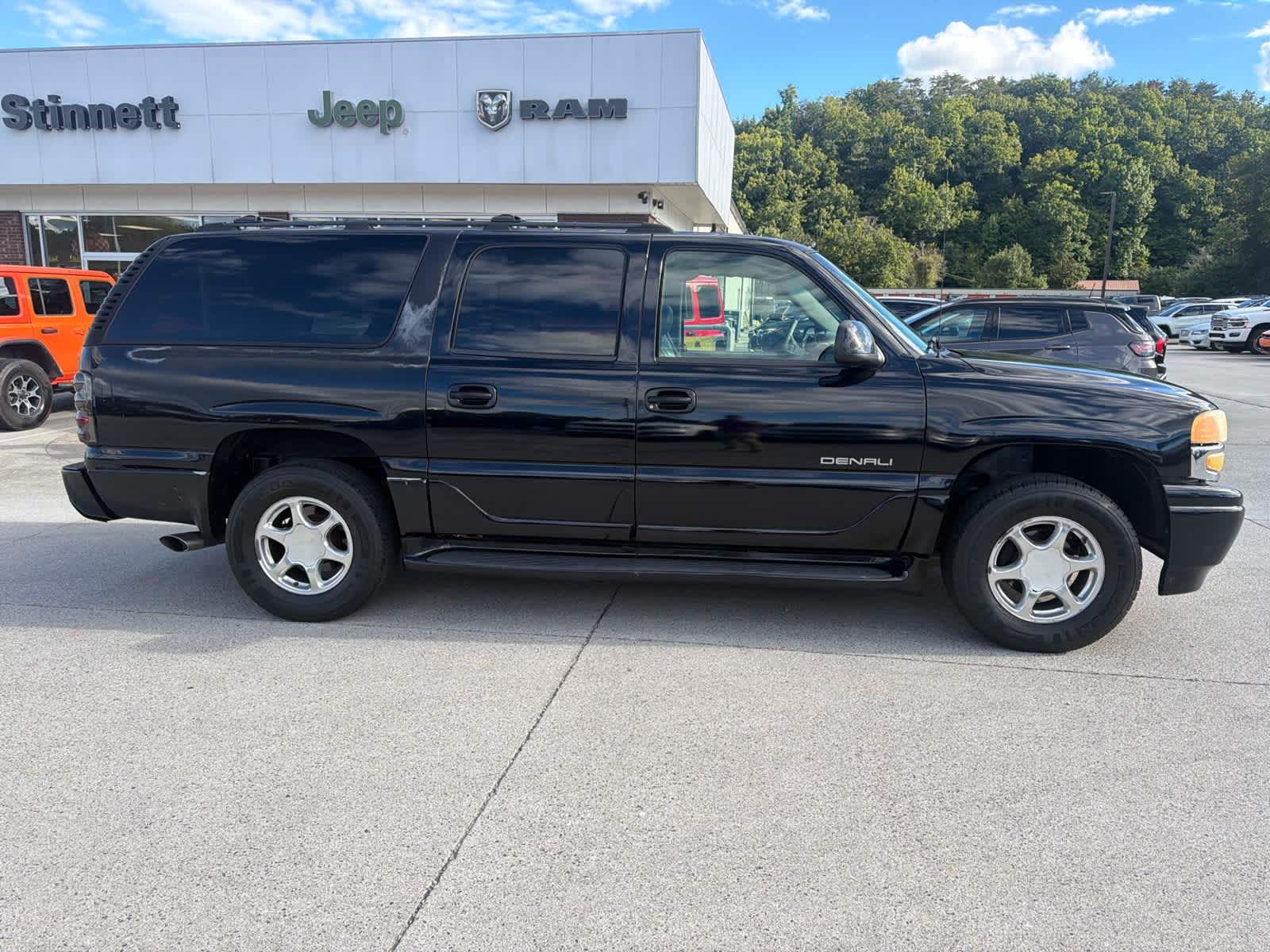 Used 2002 GMC Yukon XL Base with VIN 1GKFK66U92J297627 for sale in Newport, TN