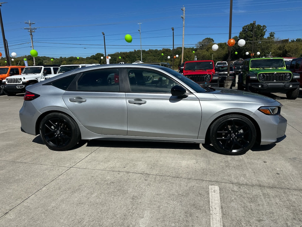 Used 2025 Honda Civic Hatchback Sport CVT