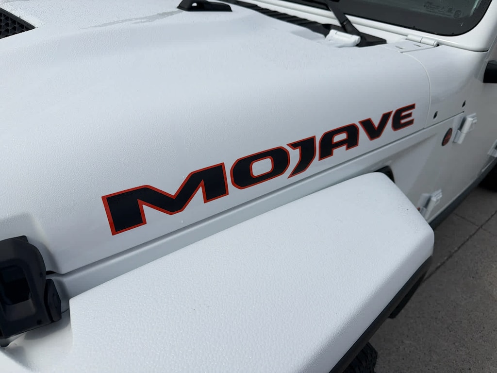 New 2026 Jeep Gladiator MOJAVE 4X4 Pickup