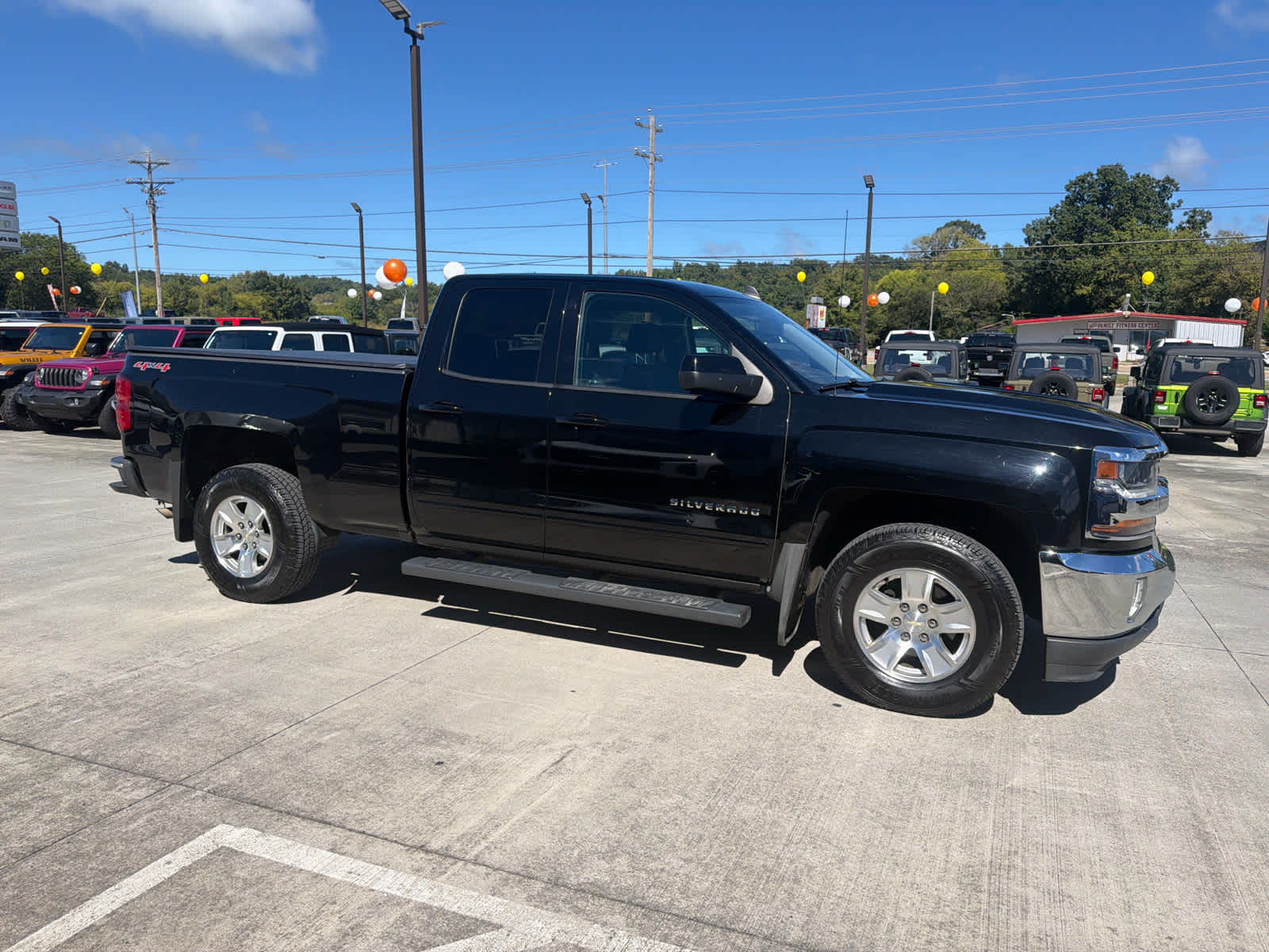 Used 2017 Chevrolet Silverado 1500 LT 4WD Double Cab 143.5 4WD Double Cab 143.5