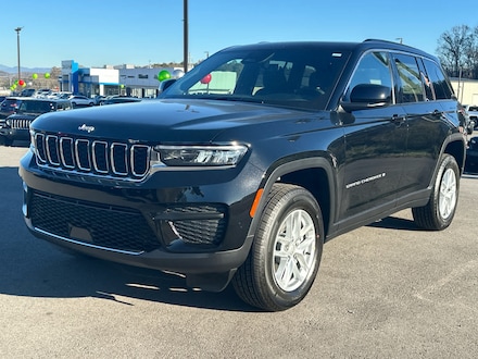 2025 Jeep Grand Cherokee LAREDO X 4X4 Sport Utility
