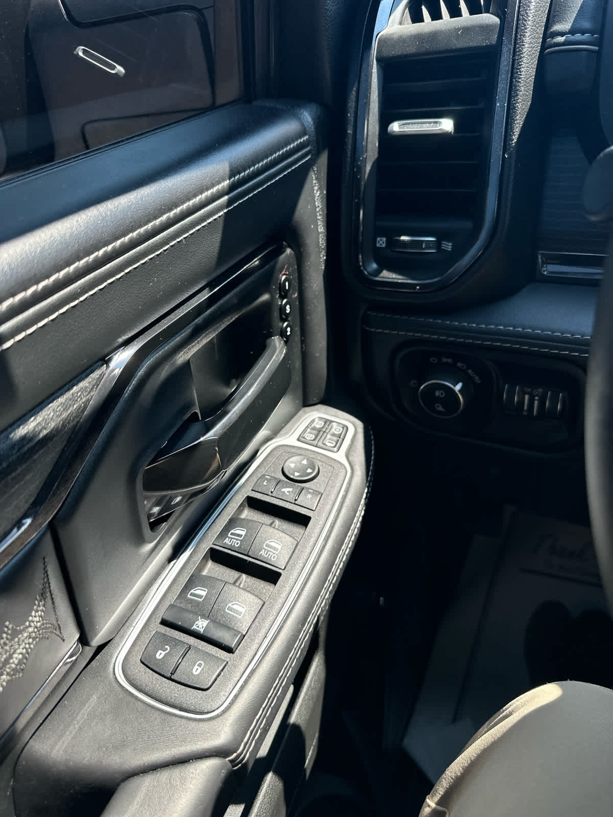 2024 RAM Ram 3500 Pickup Limited - Photo 19