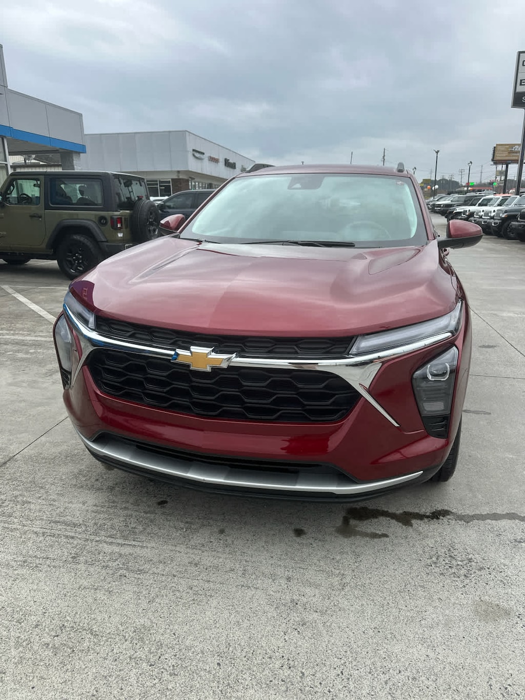 Used 2024 Chevrolet Trax LT FWD