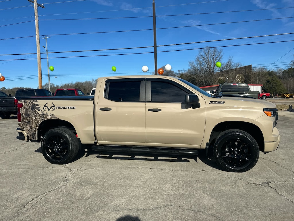 Used 2023 Chevrolet Silverado 1500 Custom Trail Boss 4WD Crew Cab 147 4WD Crew Cab 147