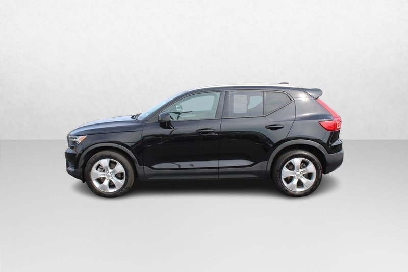 Used 2020 Volvo XC40 Momentum with VIN YV4AC2HK6L2339347 for sale in Manchester, MO