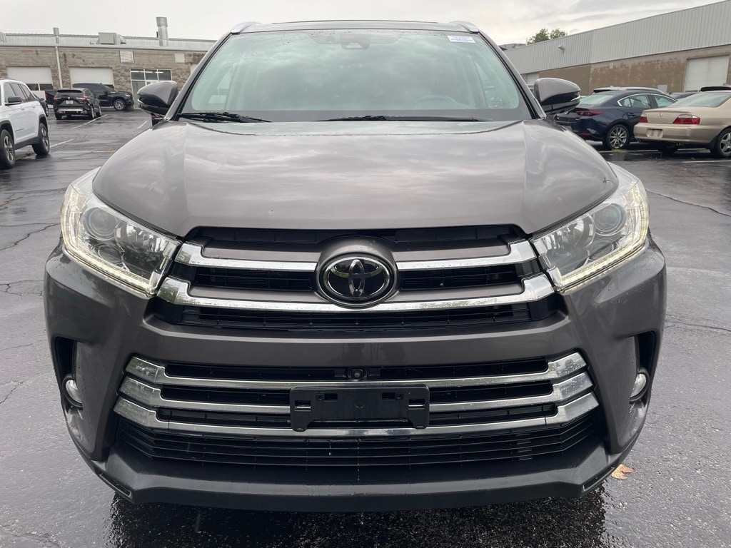 Used 2018 Toyota Highlander Limited with VIN 5TDDZRFH1JS846533 for sale in Manchester, MO