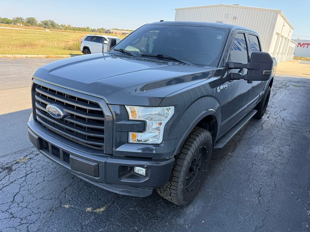 2016 Ford F-150 XLT photo 3