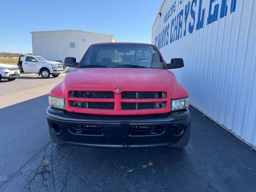 2002 Dodge Ram ST photo 2