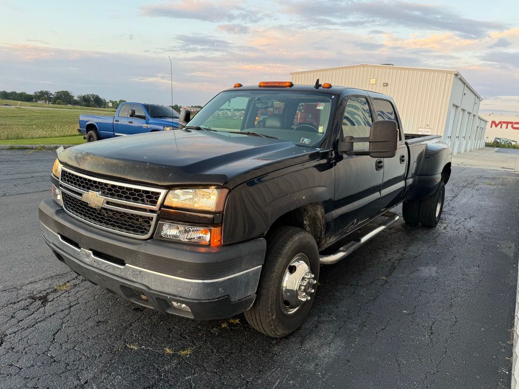 2006 Chevrolet Silverado 3500HD LT photo 3