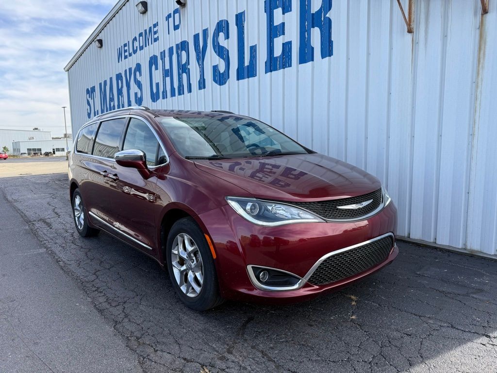 Used 2019 Chrysler Pacifica Limited Minivan/Van