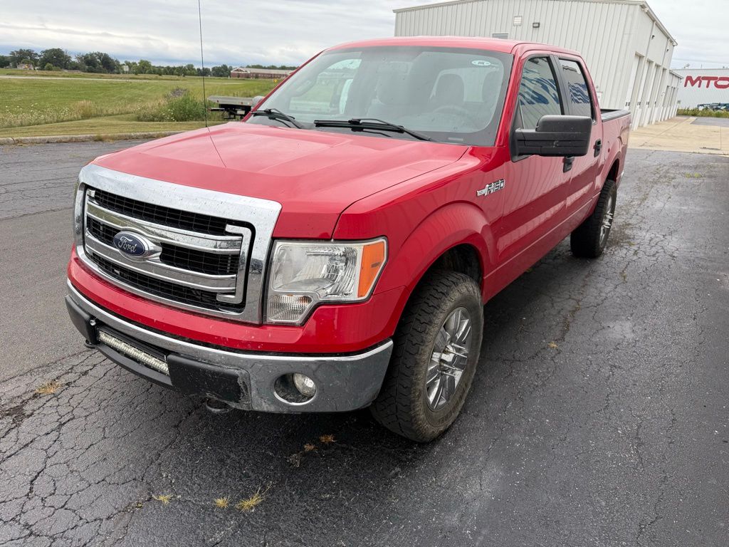 2014 Ford F-150 XLT photo 2