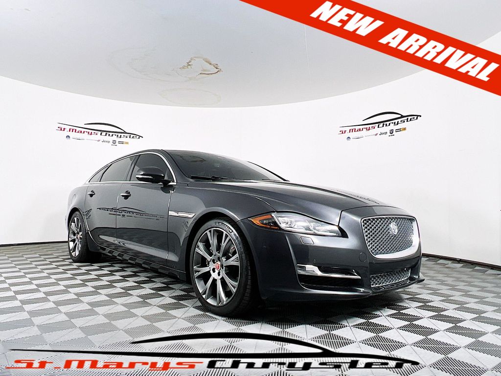 2019 Jaguar XJ Portfolio's photo