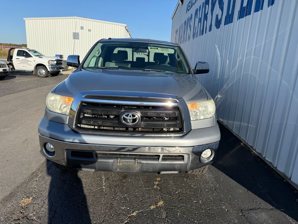 2013 Toyota Tundra Limited photo 2