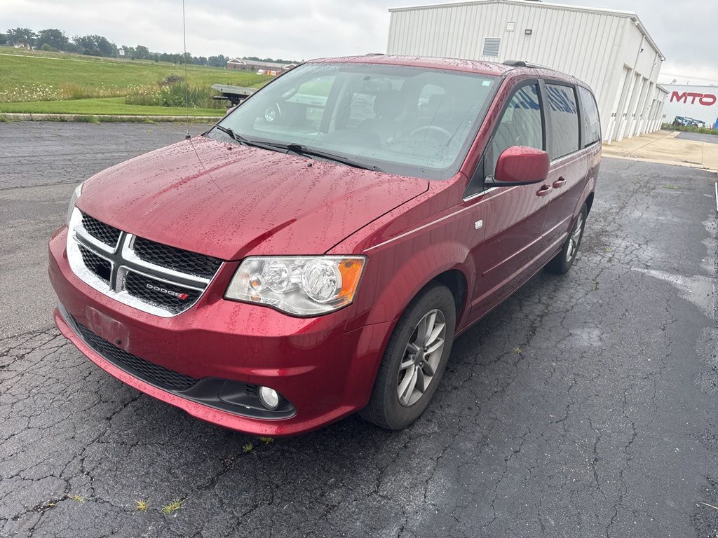 2014 Dodge Grand Caravan SXT photo 2