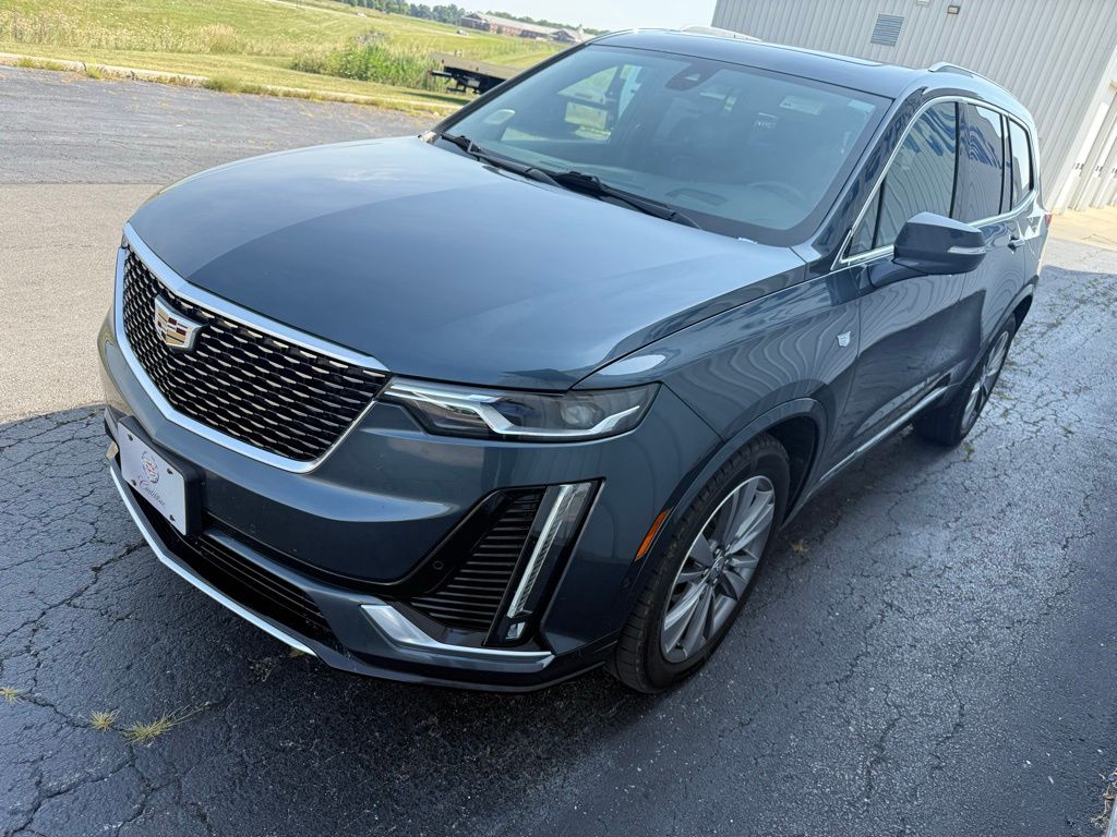 2020 Cadillac XT6 Premium Luxury photo 2