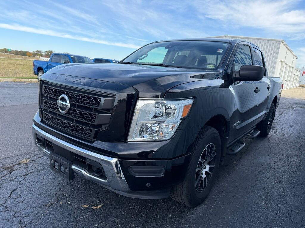 Used 2022 Nissan Titan SV Truck