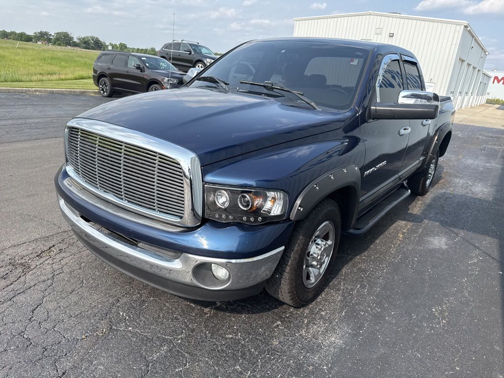 2004 Dodge Ram SLT photo 3