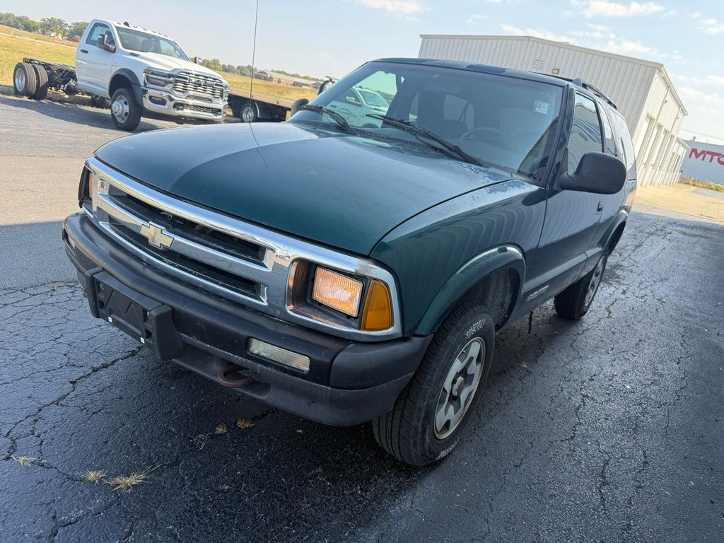 1997 Chevrolet Blazer Base photo 3