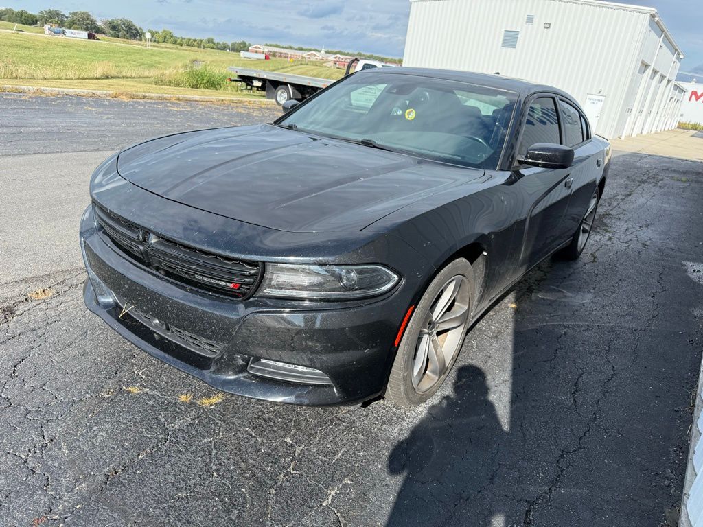 2015 Dodge Charger SXT photo 3