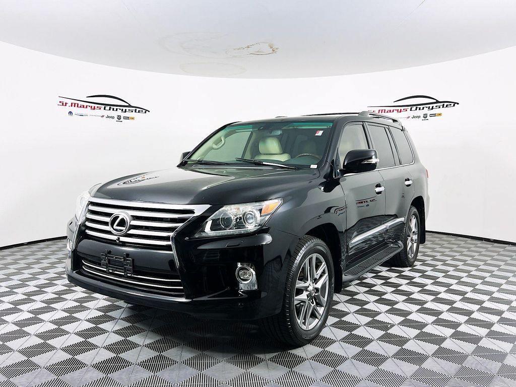 2014 Lexus LX 570 photo 3