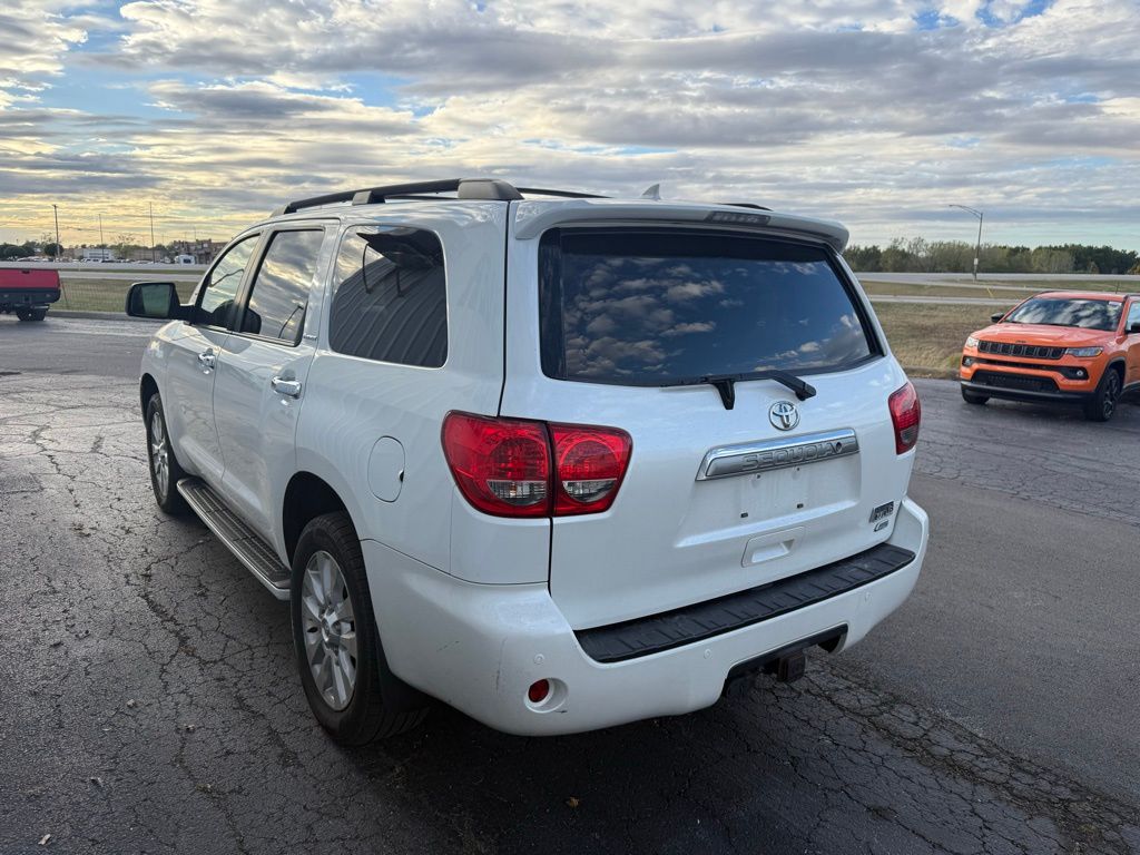 2015 Toyota Sequoia Platinum photo 4