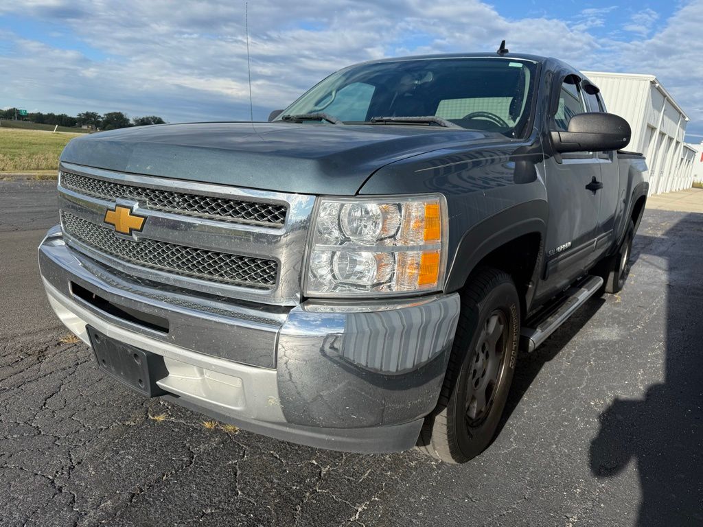 2013 Chevrolet Silverado 1500 LT photo 3