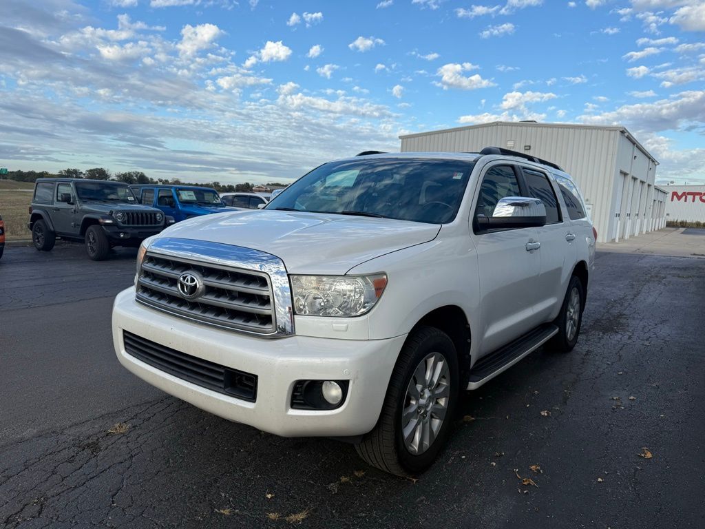 2015 Toyota Sequoia Platinum photo 2