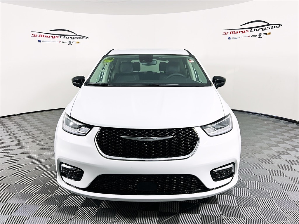 New 2024 Chrysler Pacifica for sale near Celina St. Marys Chrysler