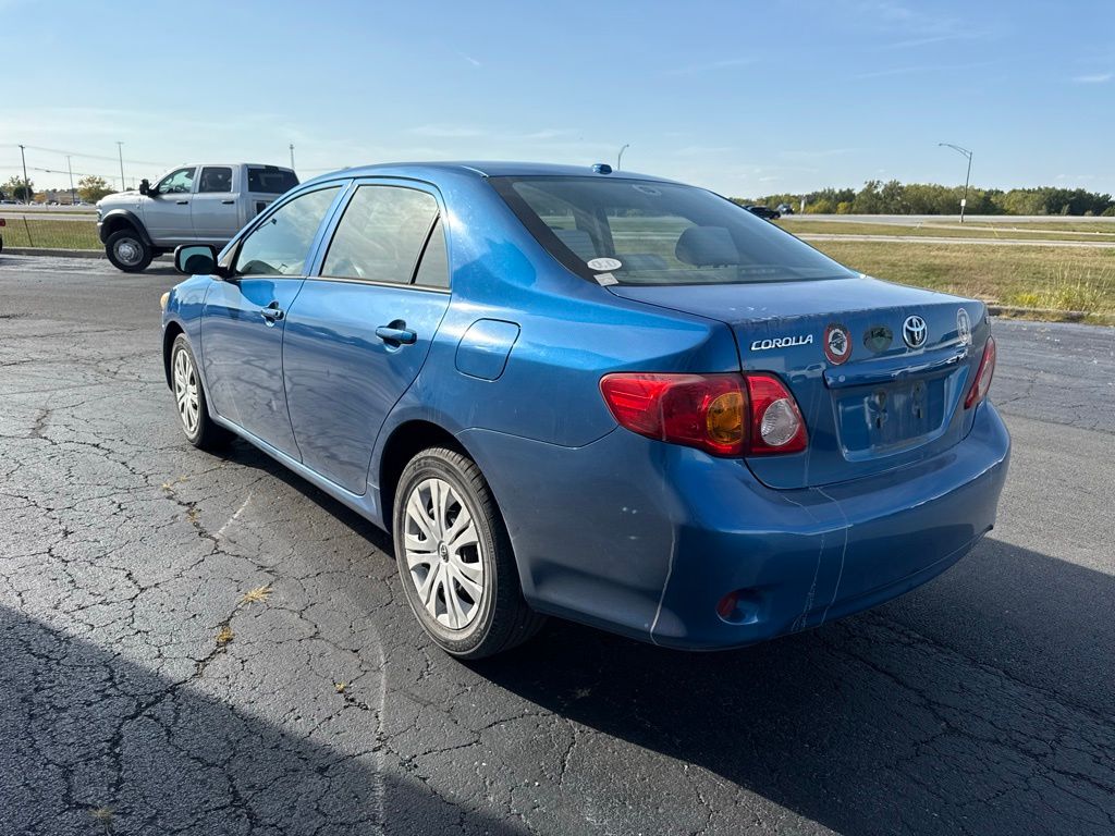 2010 Toyota Corolla LE photo 2