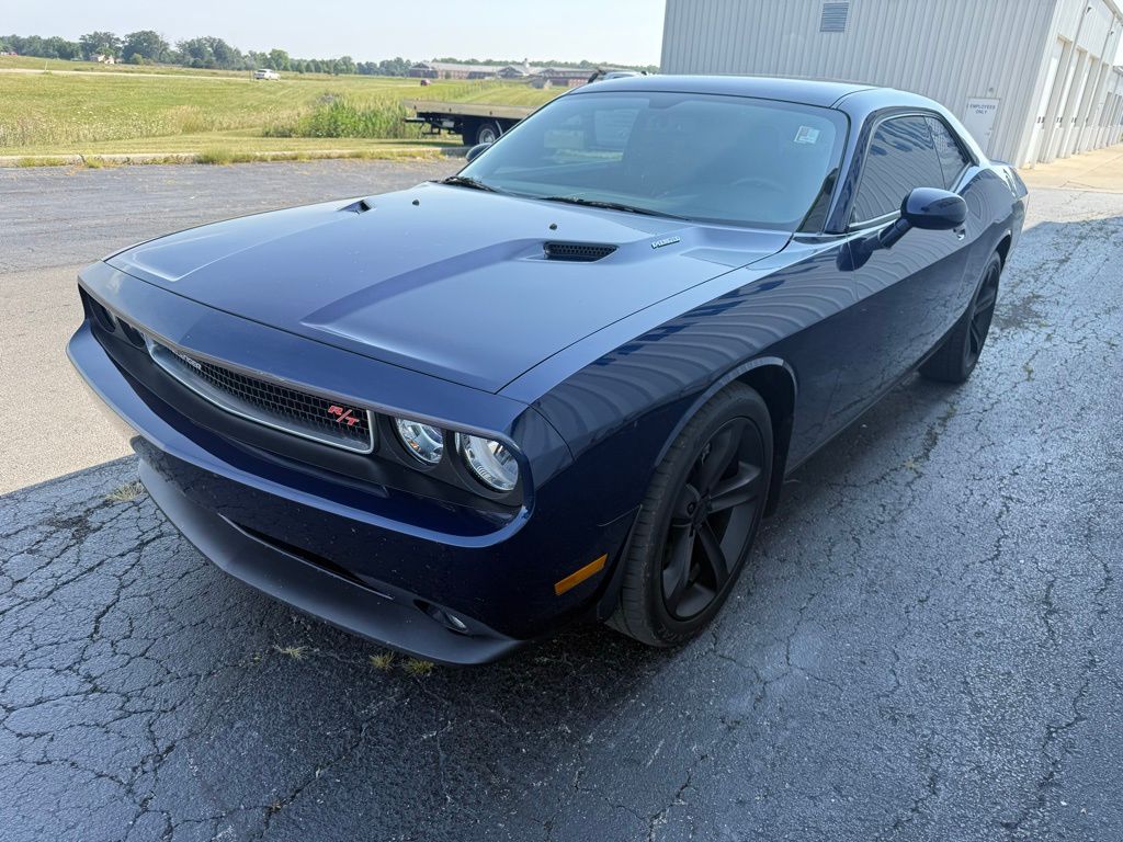 2013 Dodge Challenger R/T photo 2