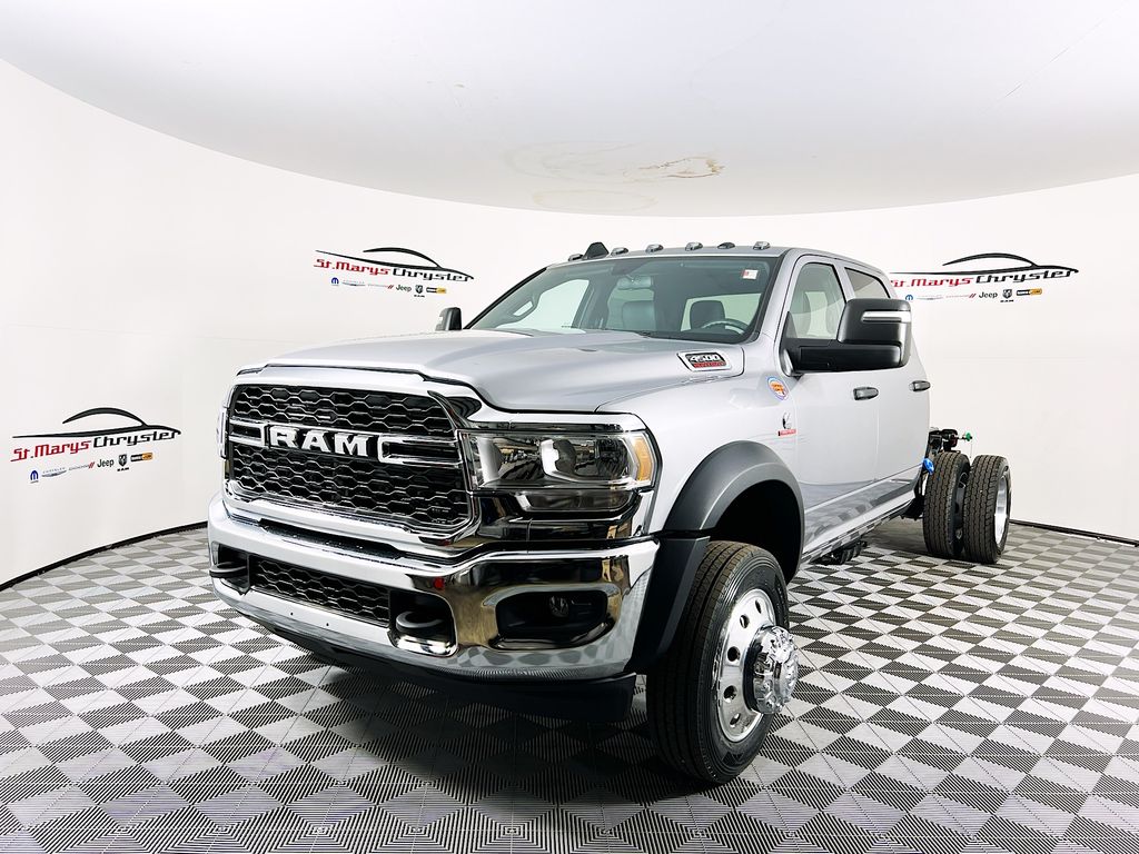2024 Ram 4500 Tradesman photo 3
