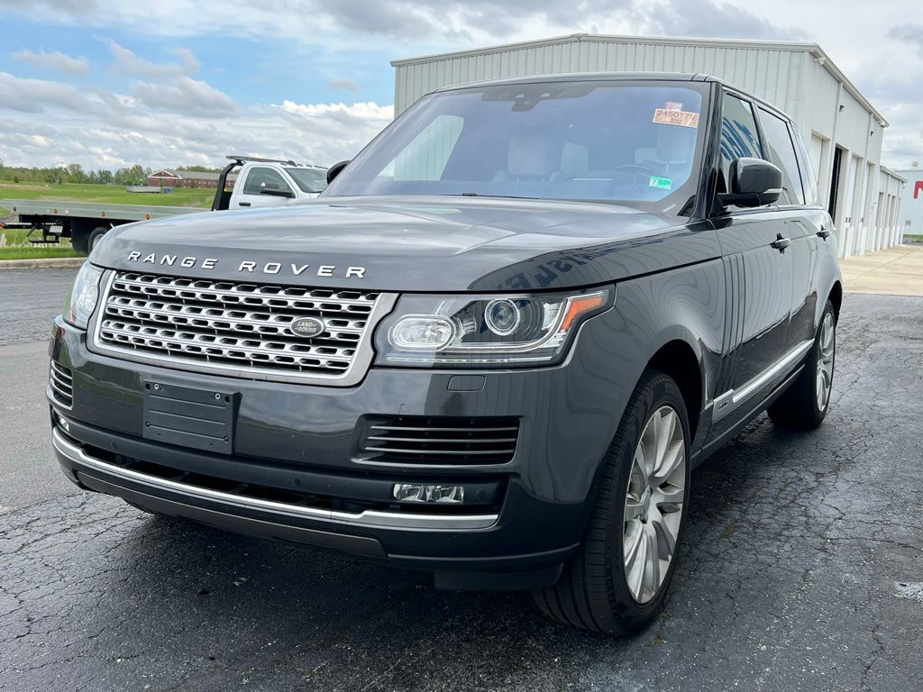 2017 Land Rover Range Rover SuperCharged photo 3