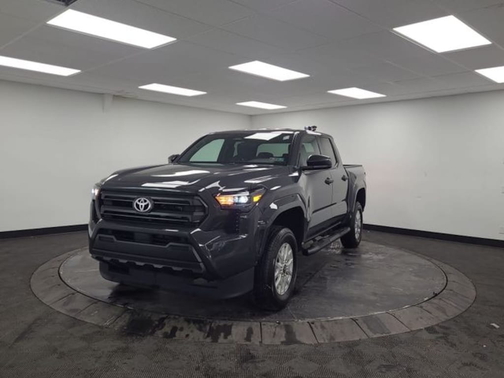 Used 2025 Toyota Tacoma SR Truck Double Cab