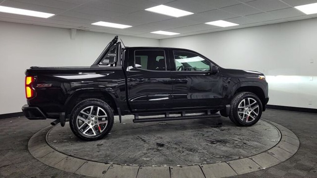 Used 2024 Chevrolet Colorado Z71 Truck Crew Cab