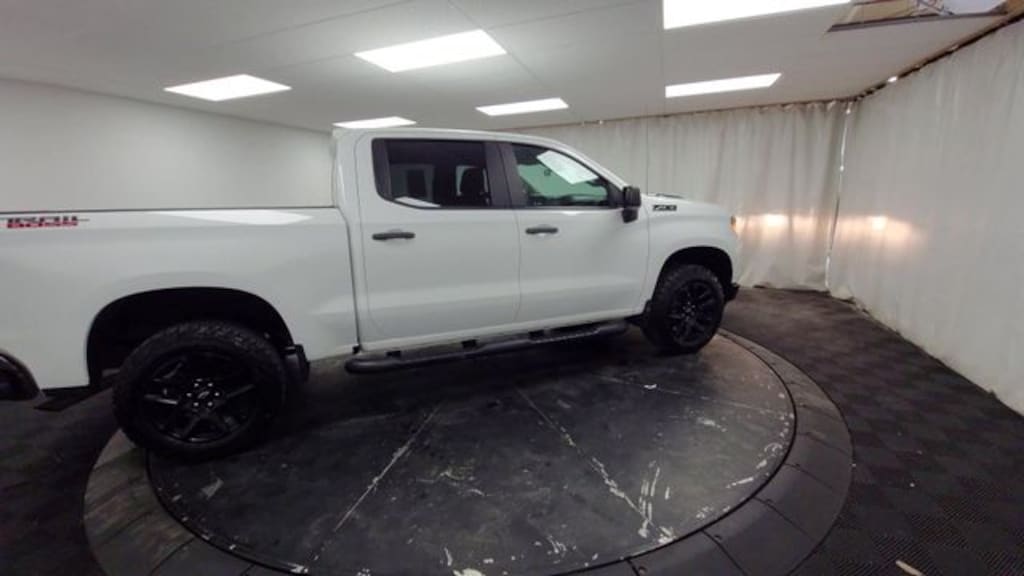 Used 2023 Chevrolet Silverado 1500 Custom Trail Boss Truck Crew Cab
