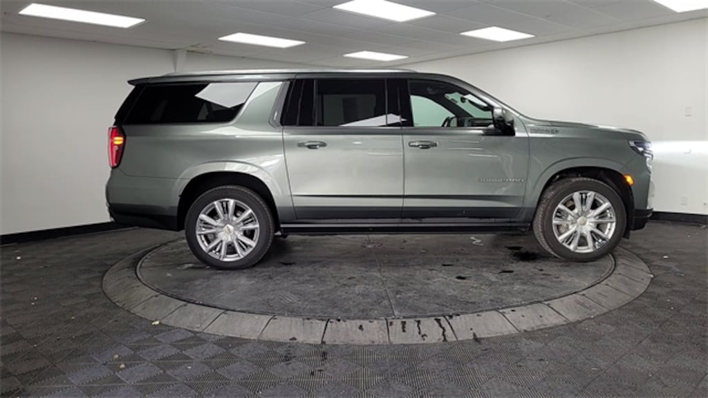 Used 2023 Chevrolet Suburban High Country SUV