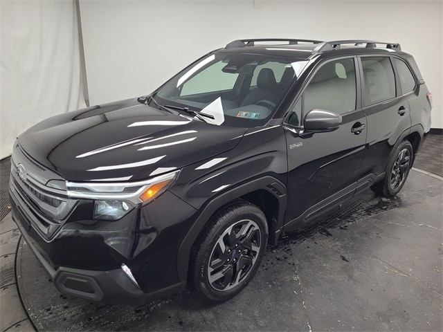2025 Subaru Forester Limited's photo