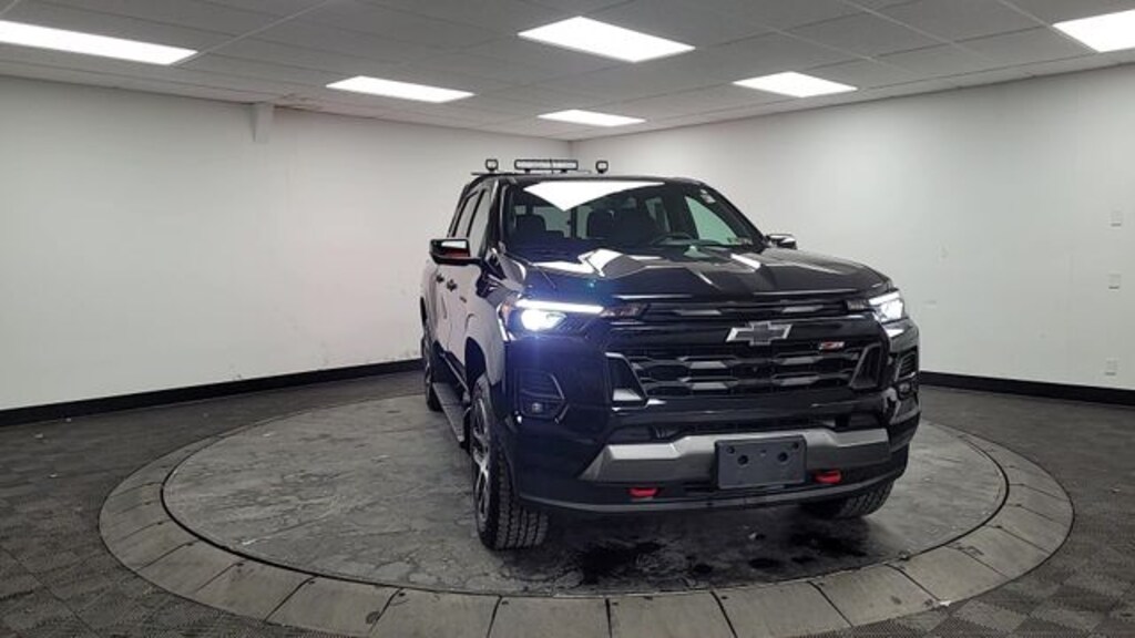 Used 2024 Chevrolet Colorado Z71 Truck Crew Cab