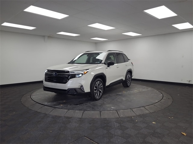 2025 Subaru Forester Touring's photo