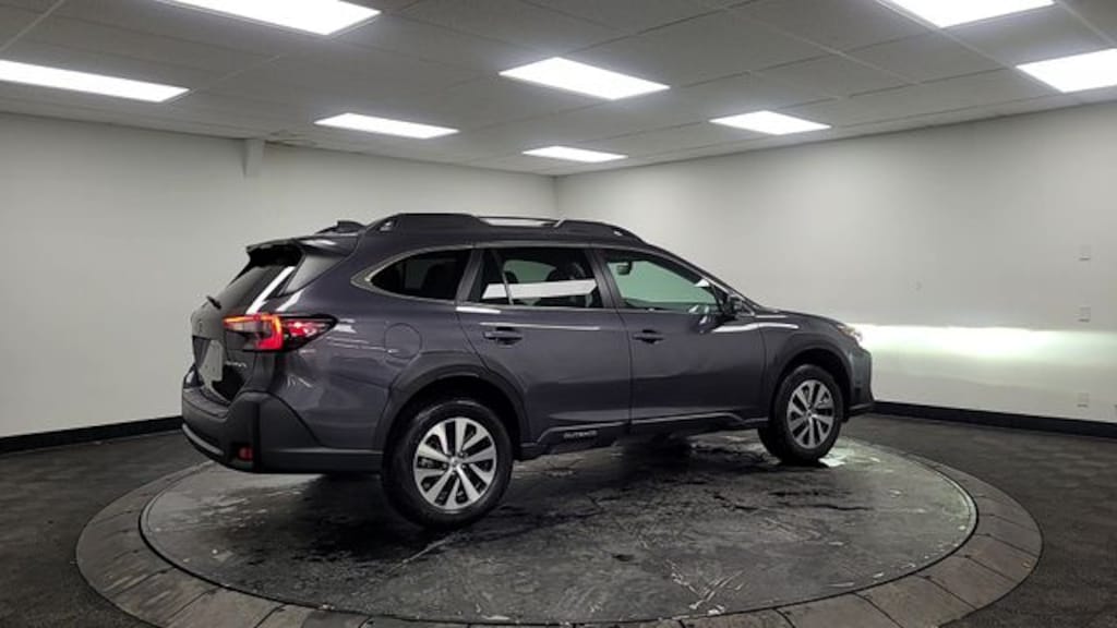 Used 2024 Subaru Outback Premium SUV