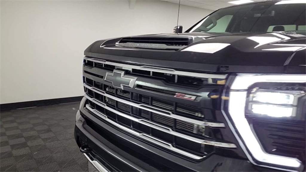 Used 2025 Chevrolet Silverado 2500 HD LT Truck Crew Cab