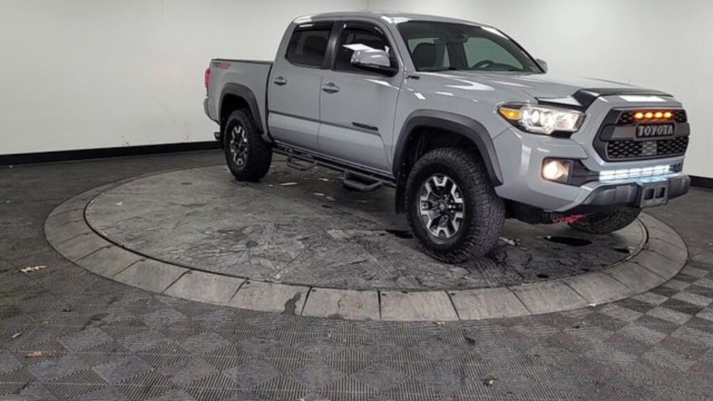 Used 2019 Toyota Tacoma Truck Double Cab