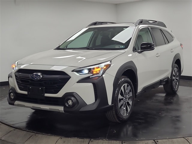 2025 Subaru Outback Limited's photo