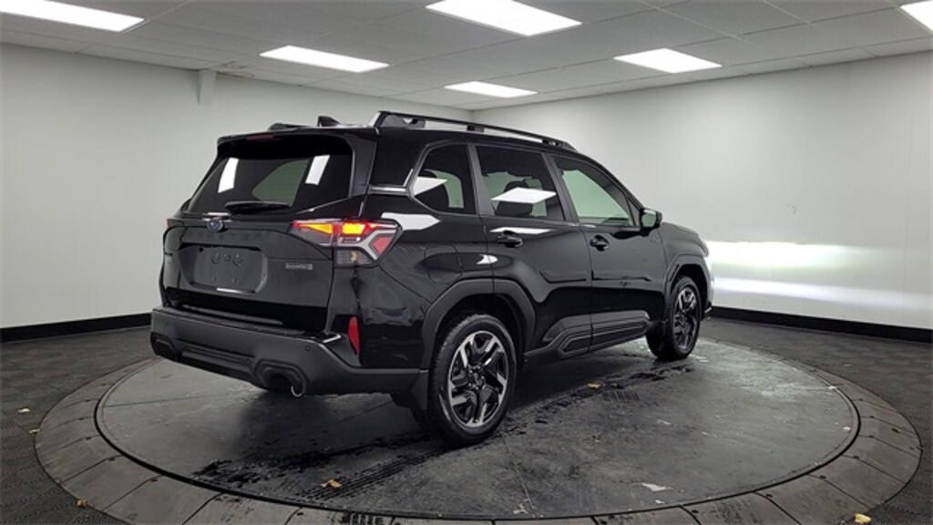 New 2025 Subaru Forester Hybrid Limited SUV