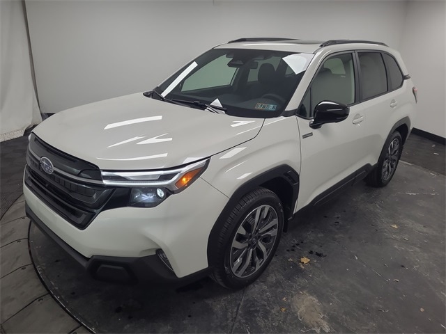 2025 Subaru Forester Touring's photo