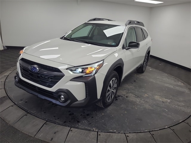 2025 Subaru Outback Premium's photo