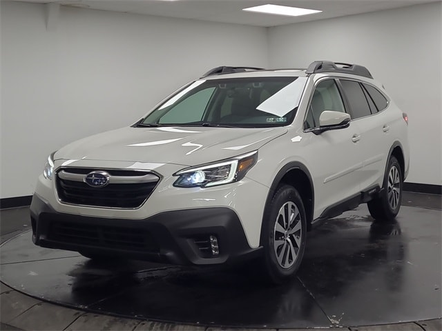 2022 Subaru Outback Premium's photo