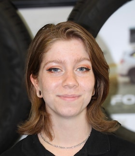 Staff member Lorien Farber from ID_2e7ad5