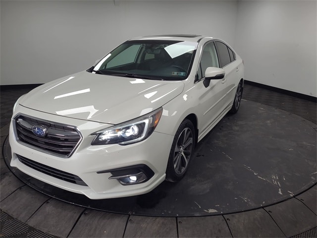 2018 Subaru Legacy Limited's photo