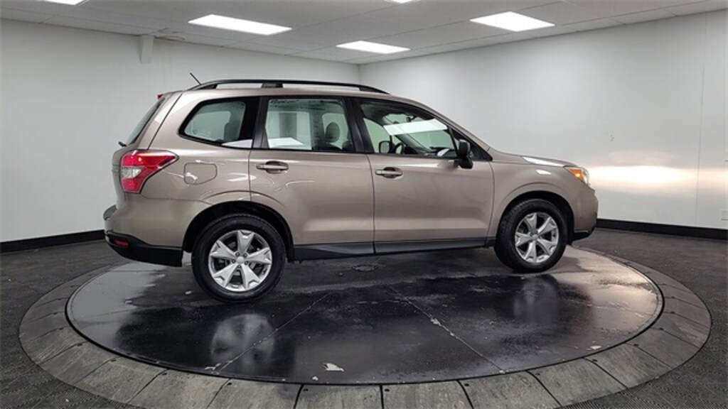 Used 2015 Subaru Forester 2.5i (CVT) SUV